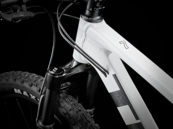 Bicykel TREK Marlin 7 Gen 3 - 2025, Crystal White - Image 3