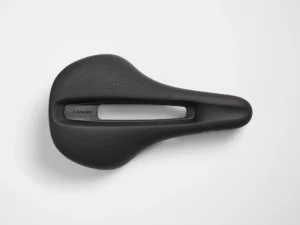 Sedlo ﻿Verse Short Comp, Čierna - 250mm x 155mm