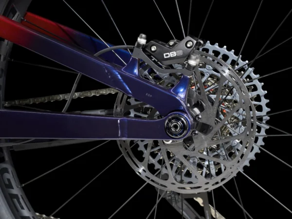 Bicykel TREK Fuel EXe 8 GX AXS T-Type, Rage Red to Deep Dark Blue Fade - 2025 - Image 6