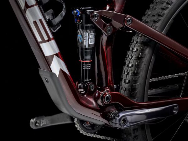 Top Fuel 9.8 XT Gen 3, Carbon Red Smoke - L - Image 5